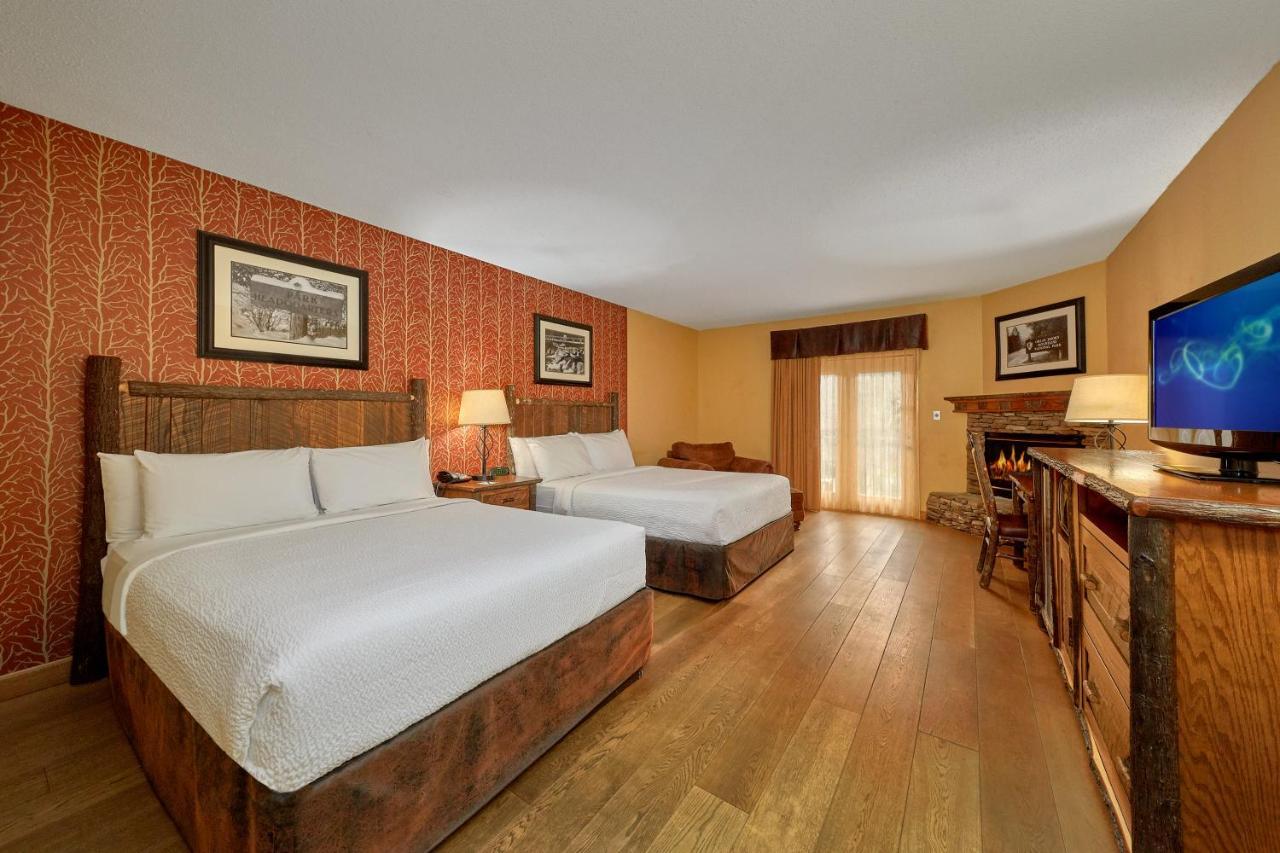 Queen Room Two Queen Beds