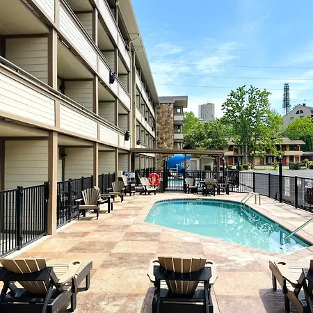 Best Western Johnson'S Inn Downtown Gatlinburg-3