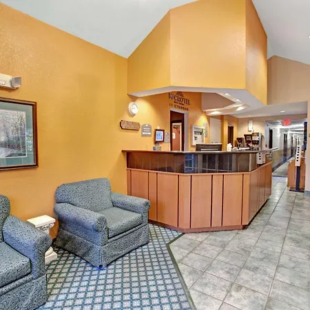 Microtel Inn & Suites By Wyndham Gatlinburg-3